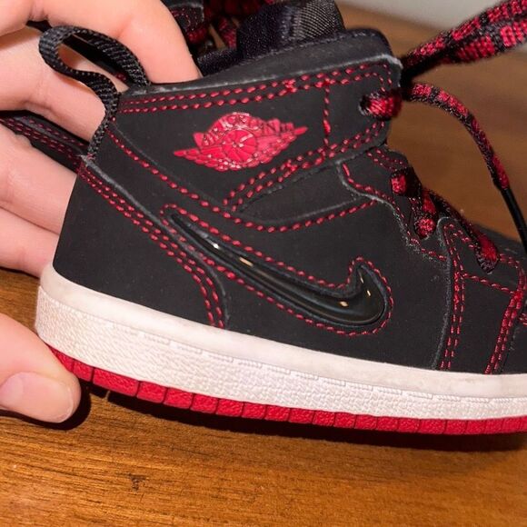 Nike Jordan 1 Mid Fearless TD Baby Shoes CU6619-062 Black Red White Sz 6C - Picture 8 of 8